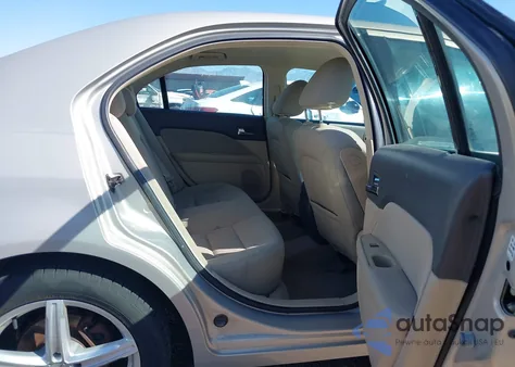 2010 Ford Fusion Se z USA, uszkodzony, nr VIN 3FAHP0HA5AR249414